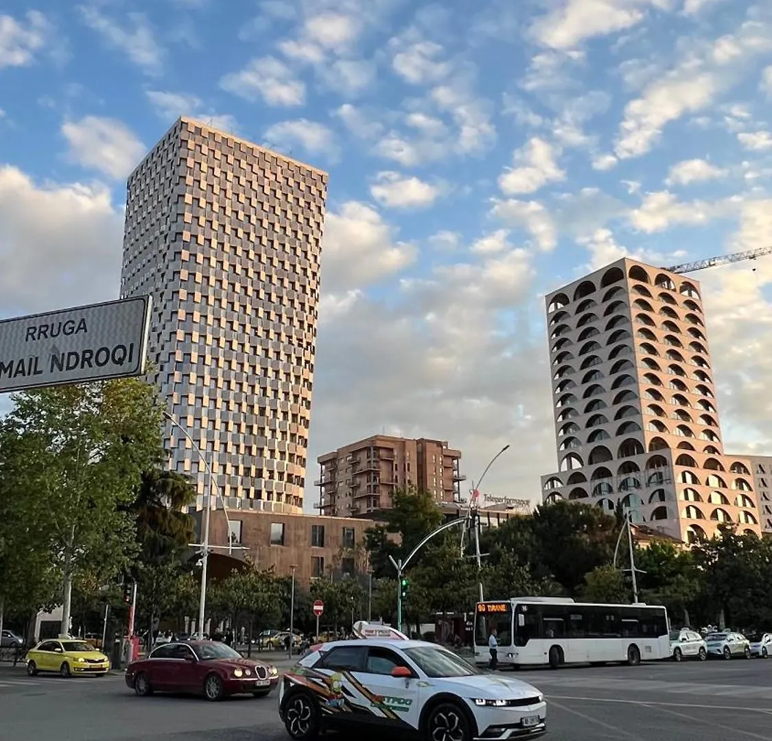 T Apartment Tirana 0*,